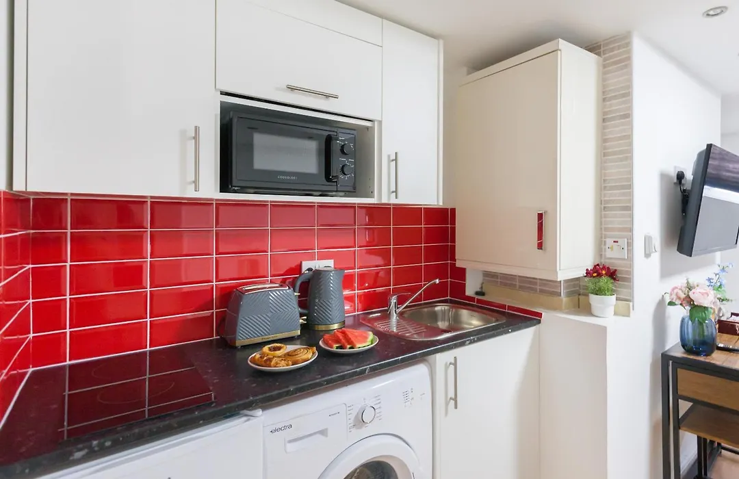 Holloway Apartments-1